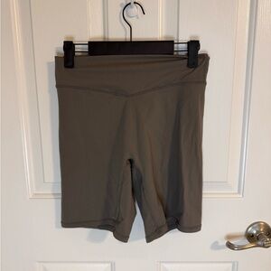 Vitality Women’s Cloud Rider 7 3/4” Biker Shorts - Pebble